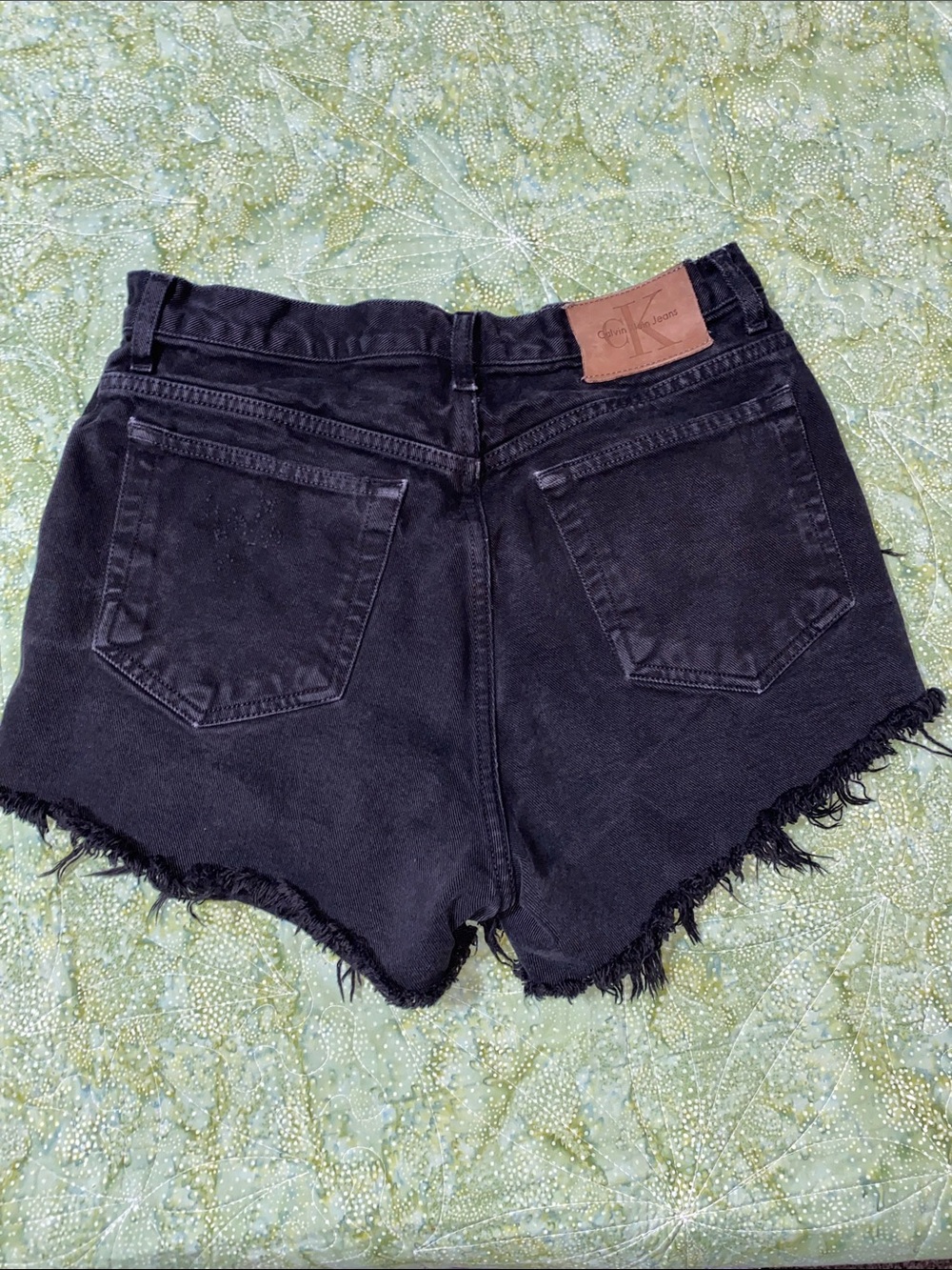 Calvin Klein Black distressed cut off Jean shorts high waisted size 12 Black - Picture 3 of 8